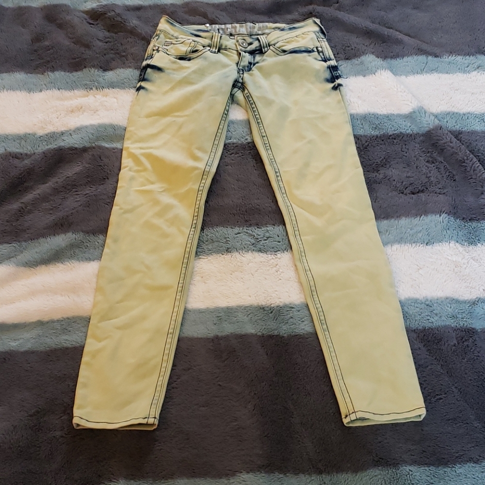 Acid wash jeans